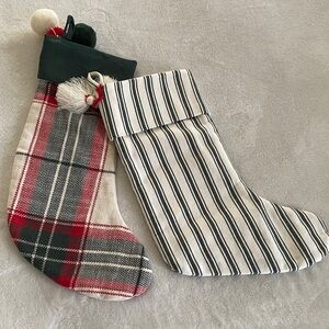 Hearth and Hand Xmas stockings
Set of 2 stockings